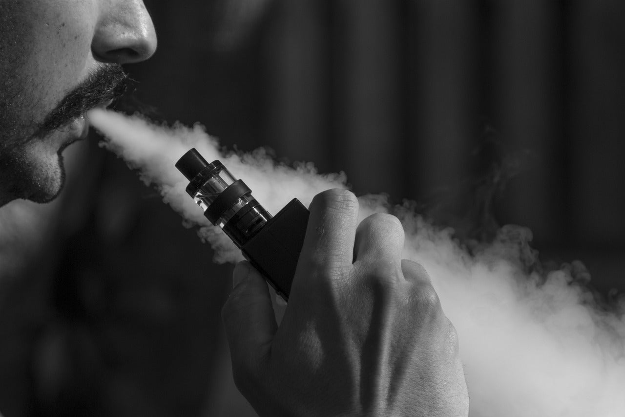 Top 2024 Disposables: Geek Bar vs Flum | Shop Now Smokerz Paradise Top 2024 Disposables: Geek Bar vs Flum | Shop Now Smokerz Paradise